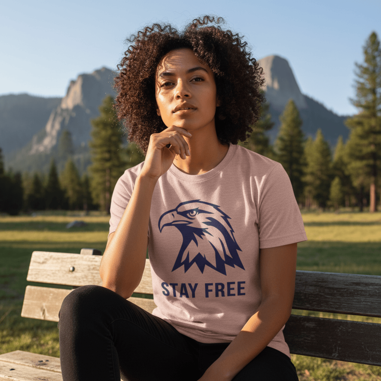 T-Shirt Stay Free | Navy Blue Eagle | Graphic Tee