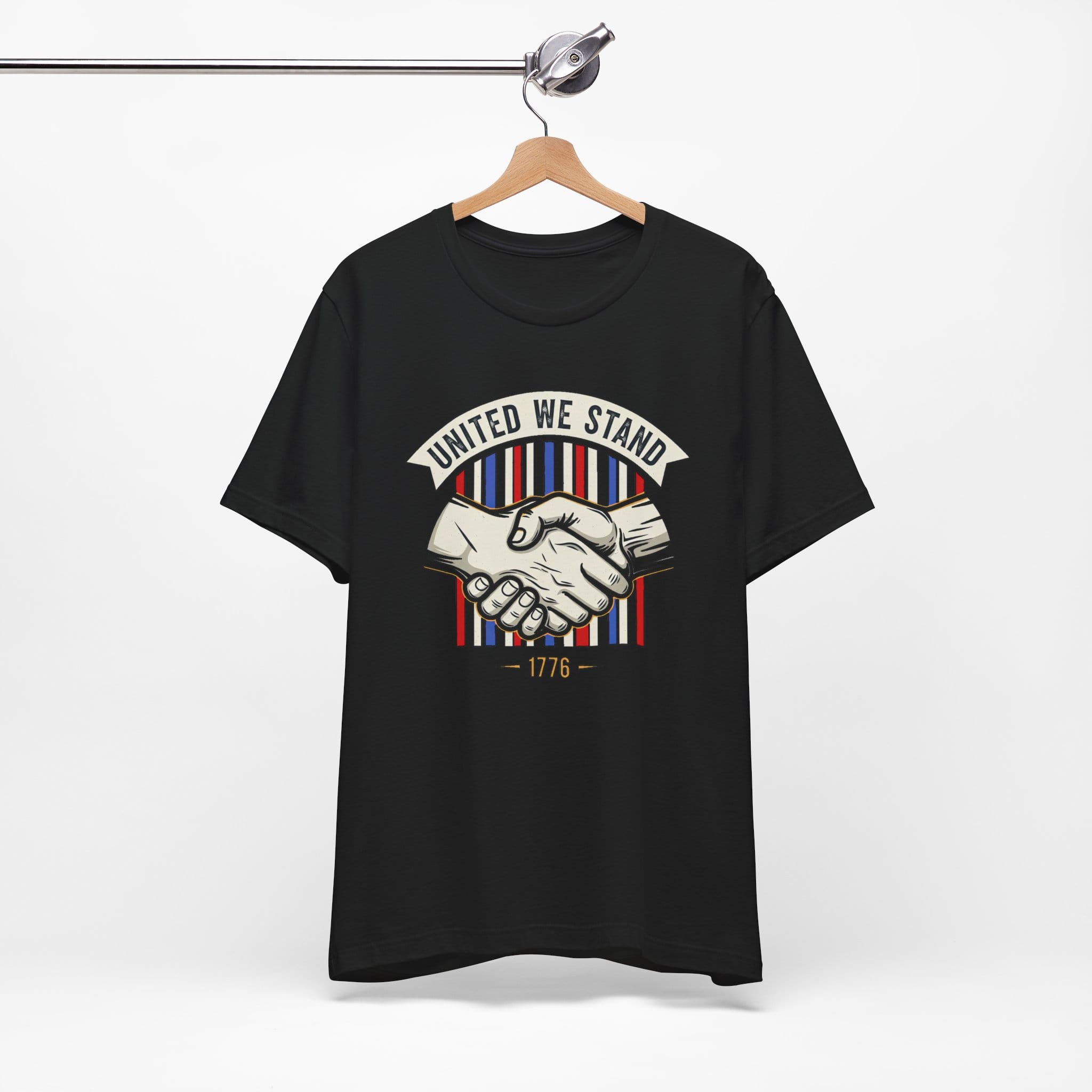 T-Shirt United We Stand 1776 — Patriotic American Handshake Tee